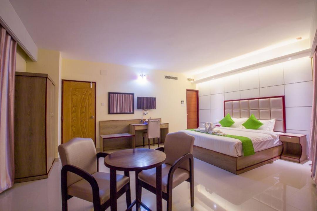 Hotel Mira Garden Σιλέτ Εξωτερικό φωτογραφία