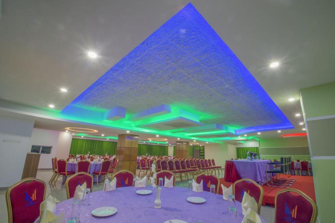 Hotel Mira Garden Σιλέτ Εξωτερικό φωτογραφία