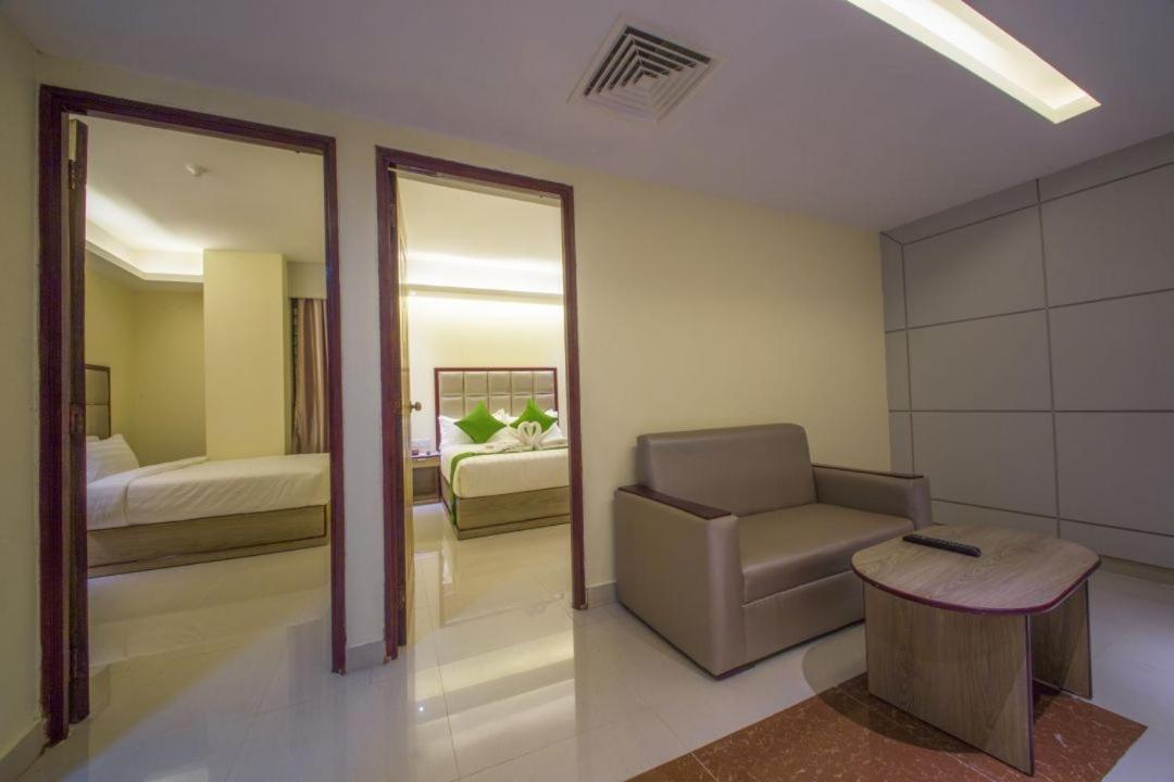 Hotel Mira Garden Σιλέτ Εξωτερικό φωτογραφία