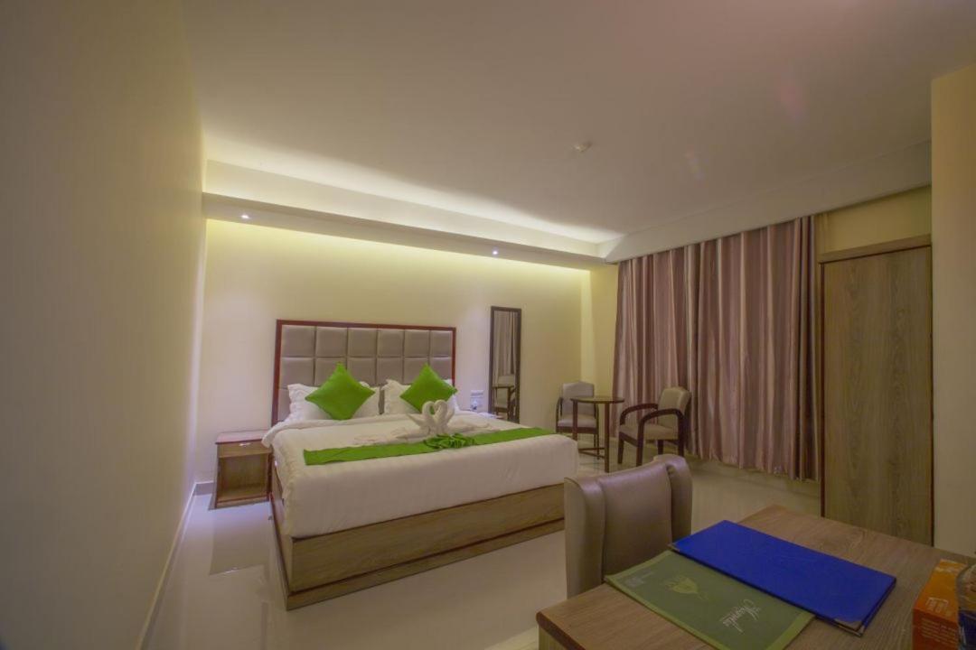 Hotel Mira Garden Σιλέτ Εξωτερικό φωτογραφία